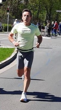 Bernd Porath läuft den Halbmarathon in 1:34:25 Stunde das macht Platz 6. in der AK M55